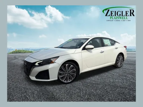 White 2024 Nissan Altima Platinum for sale in Plainwell, MI