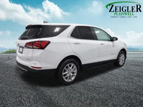 More photos of 2022 Chevrolet Equinox LT at Zeigler Chrysler Dodge Jeep Ram of Plainwell, MI