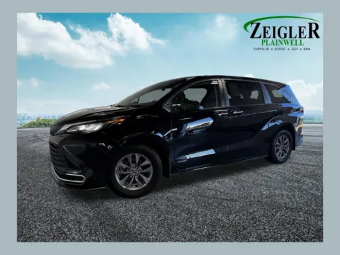 Black 2021 Toyota Sienna XLE for sale in Plainwell, MI