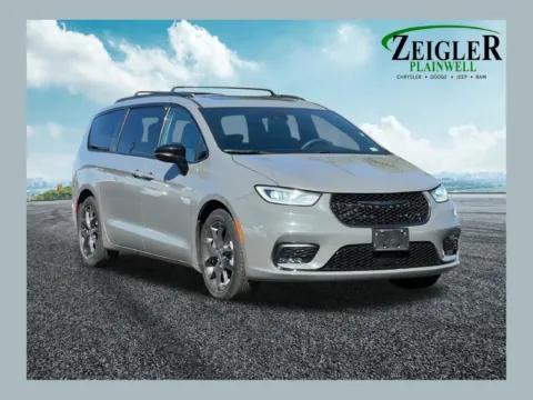 Gray 2025 Chrysler Pacifica Limited for sale in Plainwell, MI