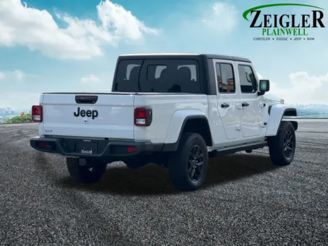More photos of 2022 Jeep Gladiator Sport at Zeigler Chrysler Dodge Jeep Ram of Plainwell, MI