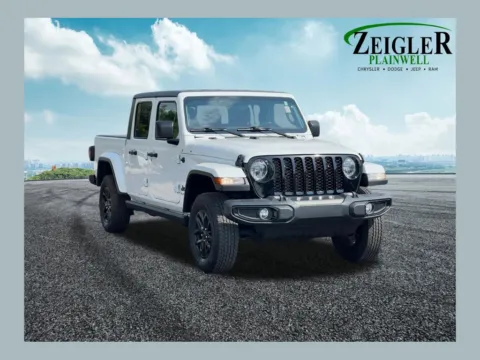 White 2022 Jeep Gladiator Sport for sale in Plainwell, MI