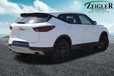 More photos of 2023 Chevrolet Blazer LT at Zeigler Chrysler Dodge Jeep Ram of Plainwell, MI