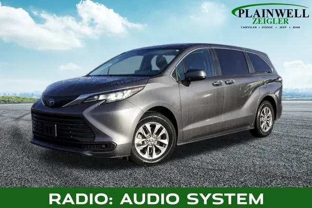 Used 2022 Toyota Sienna LE HYBRID for sale in Plainwell, MI at