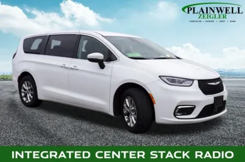 More photos of 2023 Chrysler Pacifica Touring L at Zeigler Chrysler Dodge Jeep Ram of Plainwell, MI