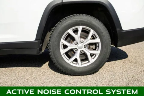 Another view of 2022 Jeep Grand Cherokee L Limited for sale in Plainwell, MI at Zeigler Chrysler Dodge Jeep Ram of Plainwell