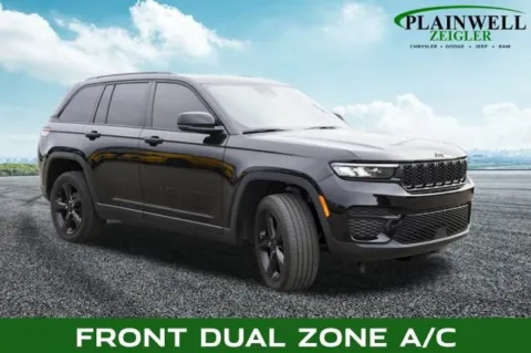 More photos of 2023 Jeep Grand Cherokee Altitude at Zeigler Chrysler Dodge Jeep Ram of Plainwell, MI