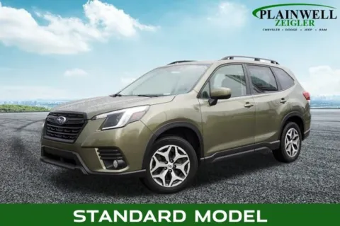 Green 2023 Subaru Forester Premium for sale in Plainwell, MI