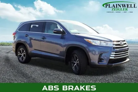 More photos of 2019 Toyota Highlander LE at Zeigler Chrysler Dodge Jeep Ram of Plainwell, MI