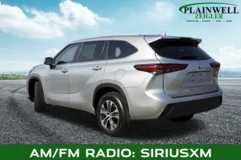 Photos of 2023 Toyota Highlander Hybrid XLE for sale in Plainwell, MI at Zeigler Chrysler Dodge Jeep Ram of Plainwell