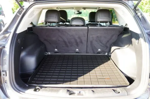 More photos of 2020 Jeep Compass Limited at Zeigler Chrysler Dodge Jeep Ram of Plainwell, MI