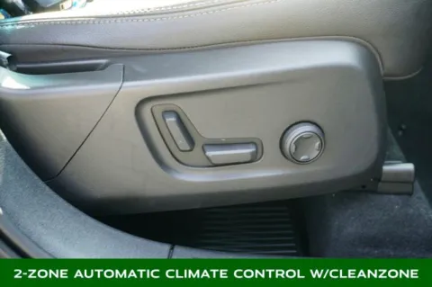 More photos of 2021 Volvo XC40 Momentum at Zeigler Chrysler Dodge Jeep Ram of Plainwell, MI