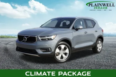 Gray 2021 Volvo XC40 Momentum for sale in Plainwell, MI