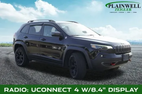 More photos of 2019 Jeep Cherokee Trailhawk at Zeigler Chrysler Dodge Jeep Ram of Plainwell, MI