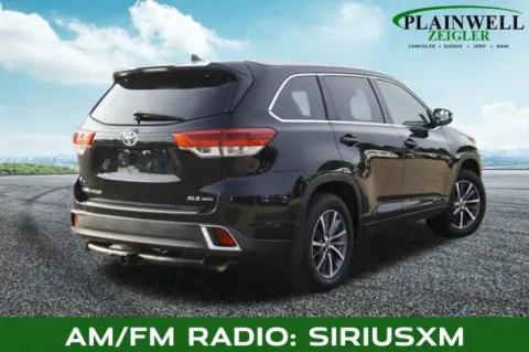 Another view of 2018 Toyota Highlander XLE for sale in Plainwell, MI at Zeigler Chrysler Dodge Jeep Ram of Plainwell