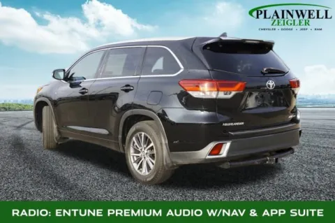 Photos of 2018 Toyota Highlander XLE for sale in Plainwell, MI at Zeigler Chrysler Dodge Jeep Ram of Plainwell