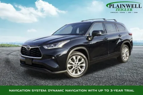 Black 2020 Toyota Highlander Limited for sale in Plainwell, MI