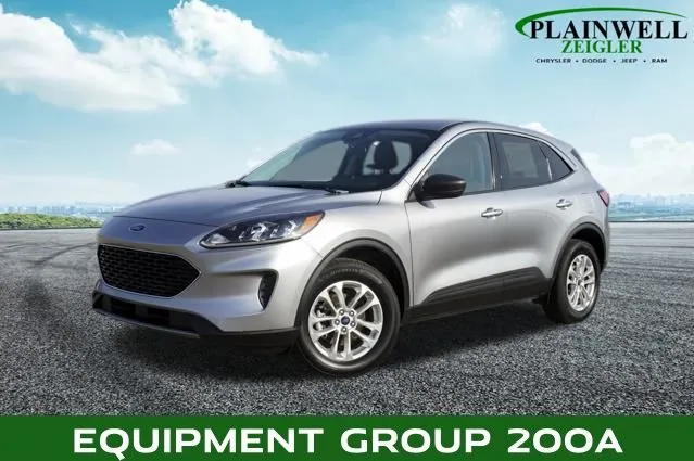 Silver 2022 Ford Escape SE for sale in Plainwell, MI