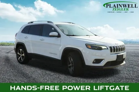 More photos of 2019 Jeep Cherokee Limited at Zeigler Chrysler Dodge Jeep Ram of Plainwell, MI