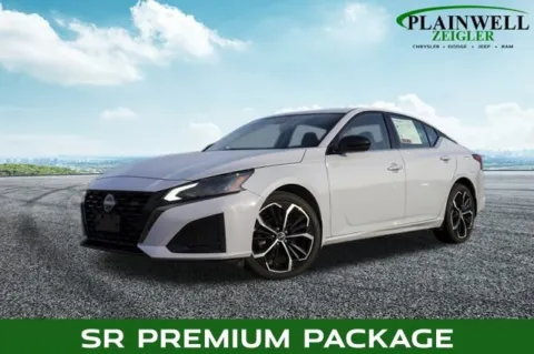 Blue 2023 Nissan Altima 2.5 SR for sale in Plainwell, MI