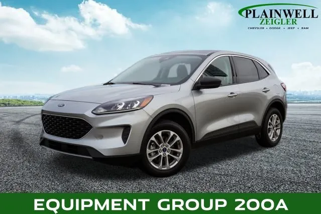 Silver 2022 Ford Escape SE for sale in Plainwell, MI
