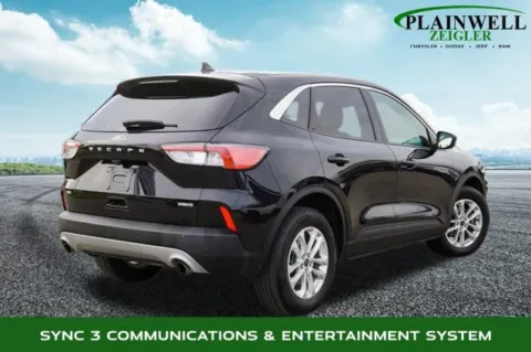 Another view of 2022 Ford Escape Hybrid SE for sale in Plainwell, MI at Zeigler Chrysler Dodge Jeep Ram of Plainwell