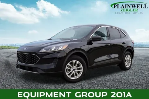 Black 2022 Ford Escape Hybrid SE for sale in Plainwell, MI