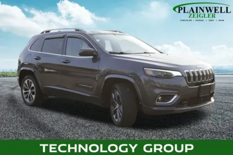More photos of 2019 Jeep Cherokee Overland at Zeigler Chrysler Dodge Jeep Ram of Plainwell, MI