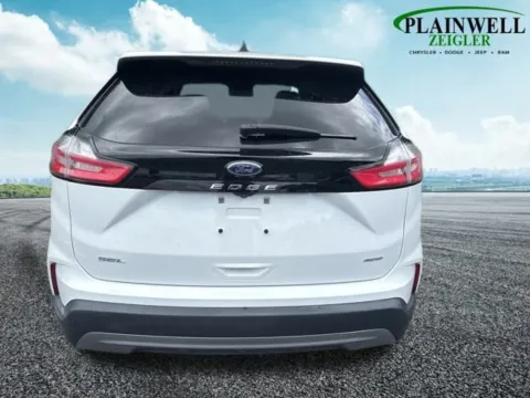 More photos of 2022 Ford Edge SEL at Zeigler Chrysler Dodge Jeep Ram of Plainwell, MI