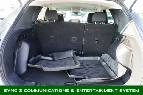 More photos of 2022 Ford Escape SE at Zeigler Chrysler Dodge Jeep Ram of Plainwell, MI