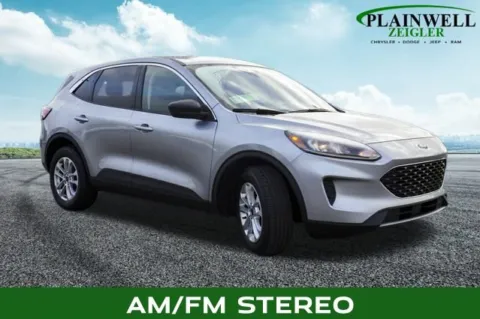 More photos of 2022 Ford Escape SE at Zeigler Chrysler Dodge Jeep Ram of Plainwell, MI