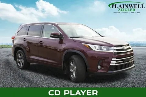 More photos of 2017 Toyota Highlander Limited at Zeigler Chrysler Dodge Jeep Ram of Plainwell, MI