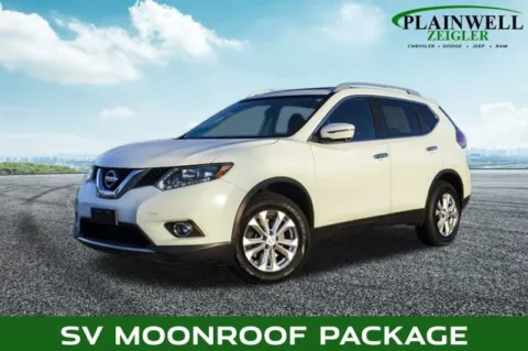 White 2016 Nissan Rogue SV for sale in Plainwell, MI