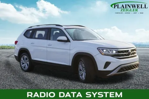 More photos of 2023 Volkswagen Atlas 3.6L V6 SE w/Technology at Zeigler Chrysler Dodge Jeep Ram of Plainwell, MI