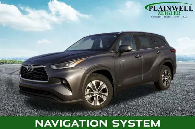2021 Toyota Highlander Hybrid XLE for sale in Plainwell, MI