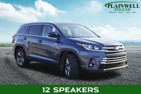 More photos of 2019 Toyota Highlander Hybrid Limited Platinum at Zeigler Chrysler Dodge Jeep Ram of Plainwell, MI