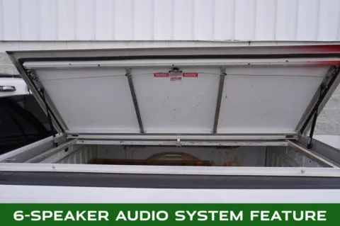 More photos of 2022 Chevrolet Colorado LT at Zeigler Chrysler Dodge Jeep Ram of Plainwell, MI