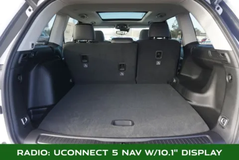 More photos of 2023 Jeep Grand Cherokee Limited at Zeigler Chrysler Dodge Jeep Ram of Plainwell, MI