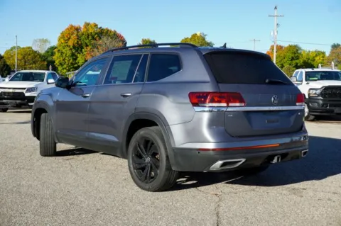 Photos of 2021 Volkswagen Atlas 2.0T SE w/Technology for sale in Plainwell, MI at Zeigler Chrysler Dodge Jeep Ram of Plainwell