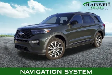 Green 2022 Ford Explorer ST-Line for sale in Plainwell, MI