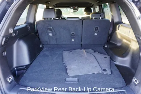 More photos of 2023 Jeep Grand Cherokee Altitude at Zeigler Chrysler Dodge Jeep Ram of Plainwell, MI