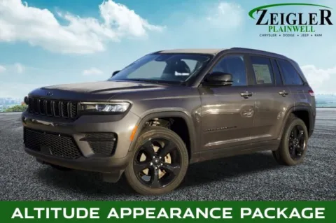 Gray 2023 Jeep Grand Cherokee Altitude for sale in Plainwell, MI