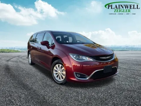 Red 2018 Chrysler Pacifica Touring Plus for sale in Plainwell, MI