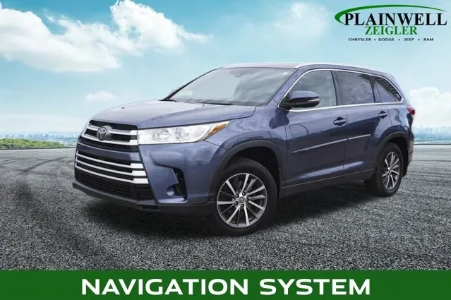 Silver 2017 Toyota Highlander XLE for sale in Plainwell, MI