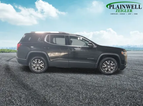 More photos of 2023 GMC Acadia SLE at Zeigler Chrysler Dodge Jeep Ram of Plainwell, MI