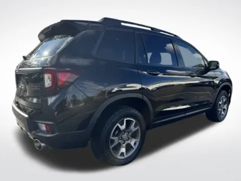 More photos of 2022 Honda Passport TrailSport at Zeigler BMW of Kalamazoo, MI