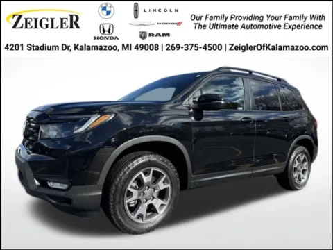 CR-8 #02   現行品SOLDOUT  ブラック×アイボリー　レア Used 2024 Honda CR-V EX-L for sale in Kalamazoo, MI at Zeigler