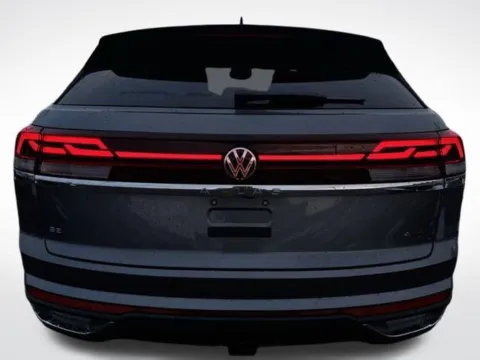 More photos of 2025 Volkswagen Atlas Cross Sport 2.0T SE w/Technology at Zeigler BMW of Kalamazoo, MI