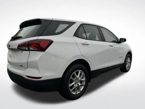 More photos of 2023 Chevrolet Equinox LS at Zeigler BMW of Kalamazoo, MI