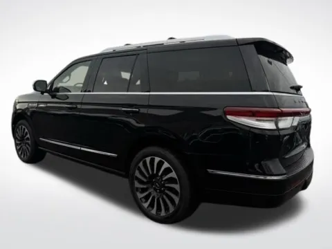 More photos of 2022 Lincoln Navigator Black Label at Zeigler BMW of Kalamazoo, MI